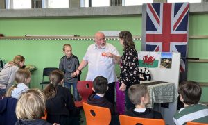 Mach mit! – Interaktives Storytelling mit Jim Wingate