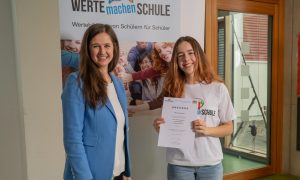 Alina Wintergerst aus der 9c wurde zur Wertebotschafterin ernannt