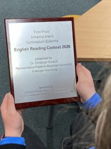 Erster Platz im mittelfränkischen Lesewettbewerb Englisch