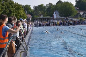 Strahlende Gesichter und großer Sportgeist beim HeroKids Triathlon