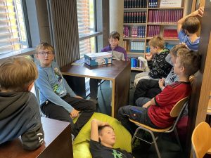 Lesekisten: Siebtklässler machen Lust auf Bücher